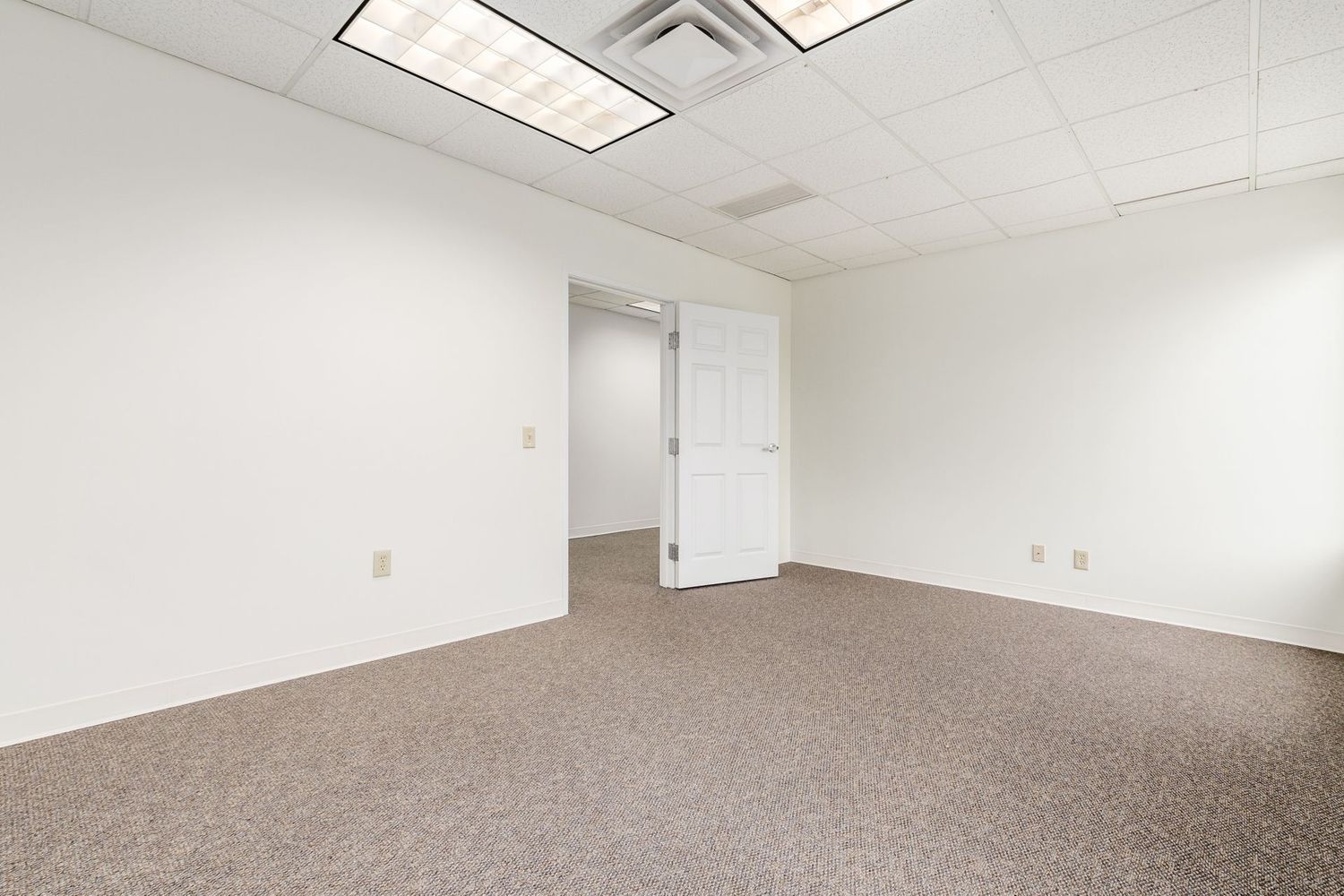Individual offices or suites for lease: 4100 Horizons Dr, Columbus, OH 43220